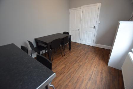 1 bedroom House share to let in London Road, Far Cotton, Northampton, NN4