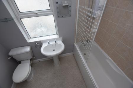 1 bedroom House share to let in London Road, Far Cotton, Northampton, NN4