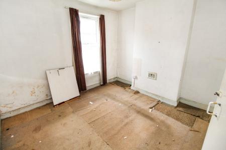 2 bedroom Terraced House for sale in Windermere Road, Nottingham, NG7