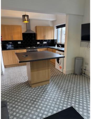 5 bedroom Detached house to let in Beeston Road, Dunkirk, Nottingham, NG7