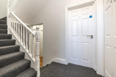 6 bedroom Town house to let in Radford Road, Radford, Nottingham, NG7