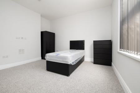 6 bedroom Town house to let in Radford Road, Radford, Nottingham, NG7