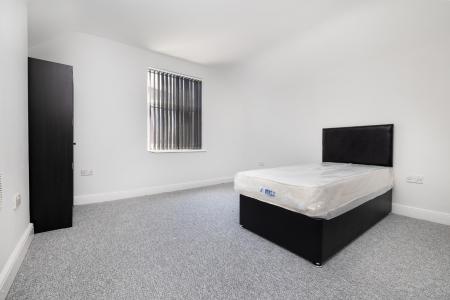 6 bedroom Town house to let in Radford Road, Radford, Nottingham, NG7