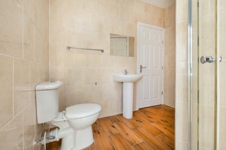 6 bedroom Town house to let in Radford Road, Radford, Nottingham, NG7