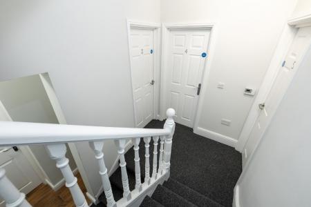 6 bedroom Town house to let in Radford Road, Radford, Nottingham, NG7