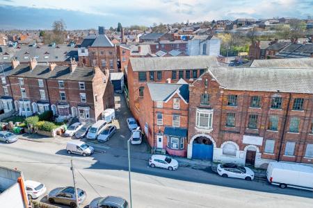 6 bedroom Town house to let in Radford Road, Radford, Nottingham, NG7