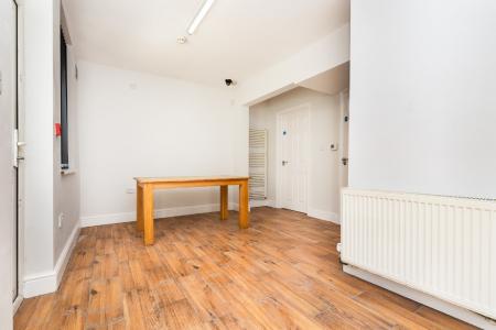 6 bedroom Town house to let in Radford Road, Radford, Nottingham, NG7