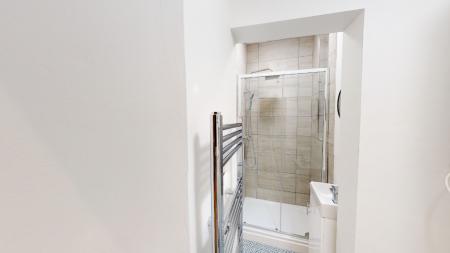 6 bedroom Flat to let in Broad Street, City Centre, Nottingham, NG1