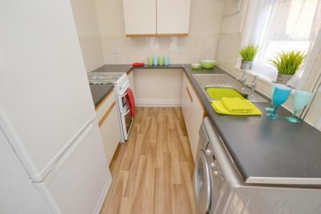 7 bedroom Detached house to let in Henry Road, West Bridgford, NG2