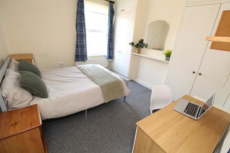 4 bedroom Semi-detached house for sale in Dunkirk Road, Dunkirk, Nottingham, NG7