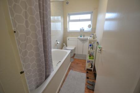 5 bedroom Semi-detached house to let in Beeston Road, Dunkirk, Nottingham, NG7