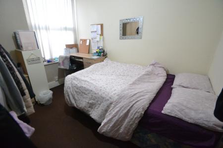 5 bedroom Semi-detached house to let in Beeston Road, Dunkirk, Nottingham, NG7