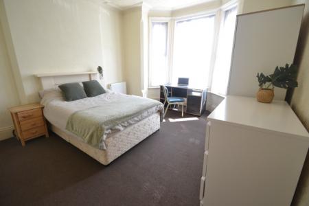 5 bedroom Detached house to let in Epperstone Road, West Bridgford, NG2