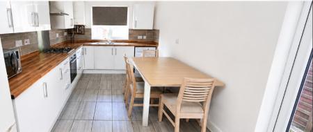6 bedroom Semi-detached house to let in Harrington Drive, Lenton, Nottingham, NG7