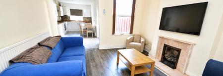 6 bedroom Semi-detached house to let in Harrington Drive, Lenton, Nottingham, NG7
