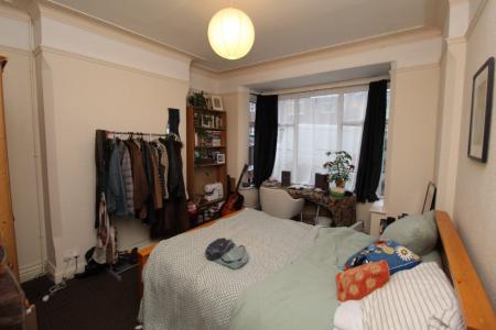 4 bedroom Terraced House to let in Harrington Drive, Lenton, Nottingham, NG7