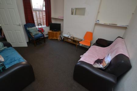 4 bedroom Terraced House to let in Harrington Drive, Lenton, Nottingham, NG7