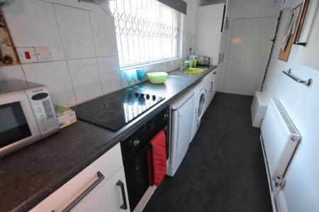 4 bedroom Semi-detached house to let in Hart Street, Lenton, Nottingham, NG7