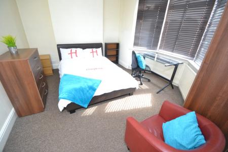 6 bedroom Detached house to let in Johnson Road, Lenton, Nottingham, NG7