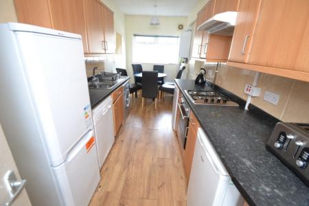 6 bedroom Detached house to let in Johnson Road, Lenton, Nottingham, NG7