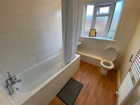 4 bedroom Semi-detached house to let in Marlborough Road, Nottingham, NG9