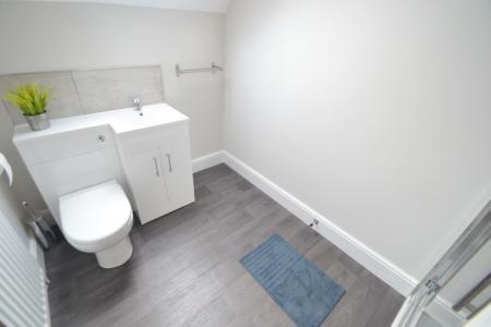 4 bedroom Detached house to let in Millicent Road, West Bridgford, NG2