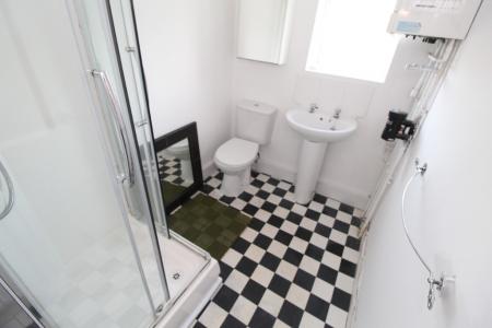 5 bedroom Semi-detached house to let in Montpelier Road, Dunkirk, Nottingham, NG7