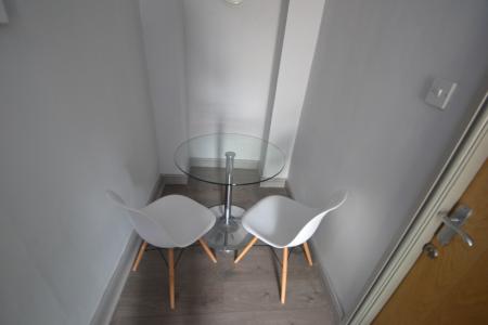 3 bedroom Flat to let in Mount Hooton Road, Nottingham, NG7