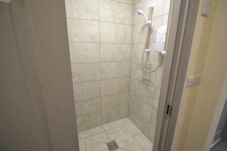 8 bedroom Flat to let in Mount Hooton Road, Arboretum, Nottingham, NG7