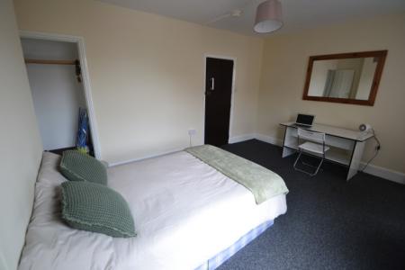 4 bedroom Semi-detached house to let in Osmaston Street, Lenton, Nottingham, NG7