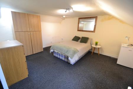 4 bedroom Semi-detached house to let in Osmaston Street, Lenton, Nottingham, NG7