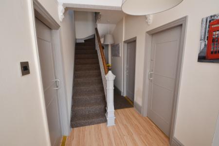 5 bedroom Semi-detached house to let in Shrewsbury Road, Nottingham, NG2