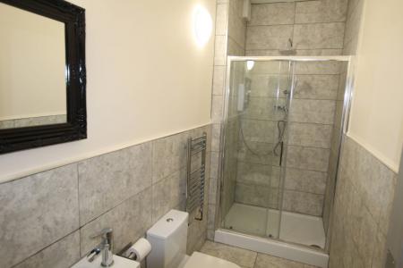 5 bedroom Semi-detached house to let in Shrewsbury Road, Nottingham, NG2