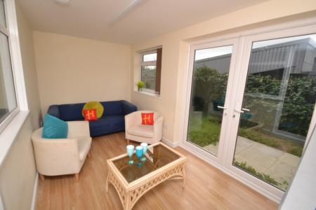 5 bedroom Semi-detached house to let in Allenfield Court, Park Road, Nottingham, NG7