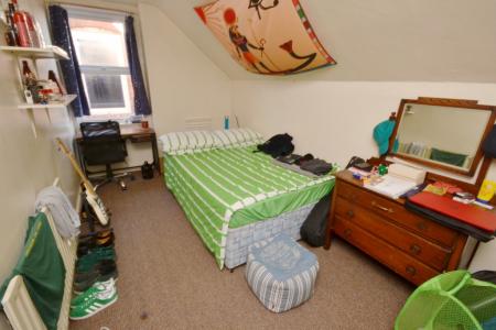 5 bedroom Detached house to let in Kimbolton Avenue, Lenton, Nottingham, NG7