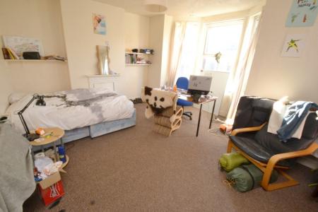 5 bedroom Detached house to let in Kimbolton Avenue, Lenton, Nottingham, NG7