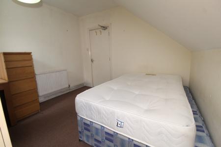 6 bedroom Semi-detached house to let in Lenton Boulevard, Lenton, Nottingham, NG7