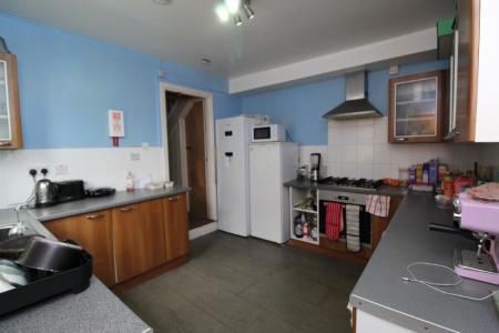 6 bedroom Semi-detached house to let in Lenton Boulevard, Lenton, Nottingham, NG7