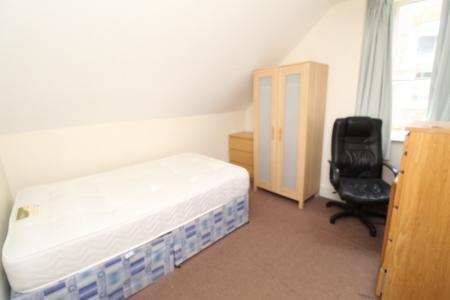 6 bedroom Semi-detached house to let in Lenton Boulevard, Lenton, Nottingham, NG7