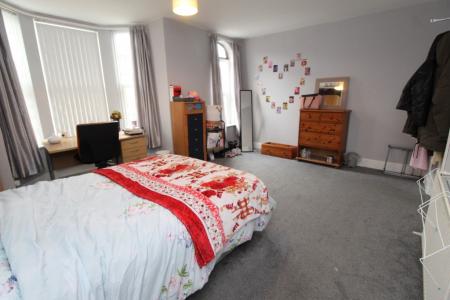 6 bedroom Semi-detached house to let in Lenton Boulevard, Lenton, Nottingham, NG7