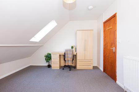 4 bedroom Semi-detached house to let in South Road, West Bridgford, NG2