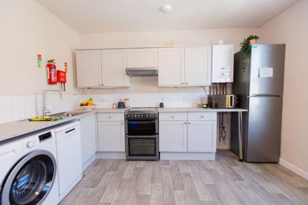 4 bedroom Semi-detached house to let in South Road, West Bridgford, NG2