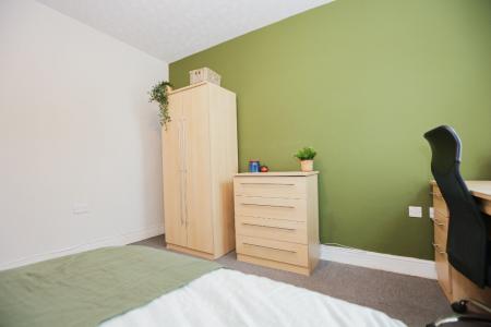 4 bedroom Semi-detached house to let in South Road, West Bridgford, NG2