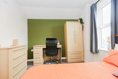 4 bedroom Semi-detached house to let in South Road, West Bridgford, NG2