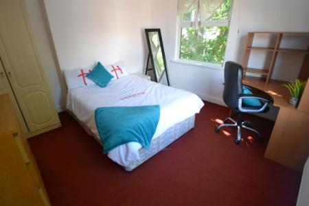 2 bedroom Flat to let in Radford Boulevard, Nottingham, NG7