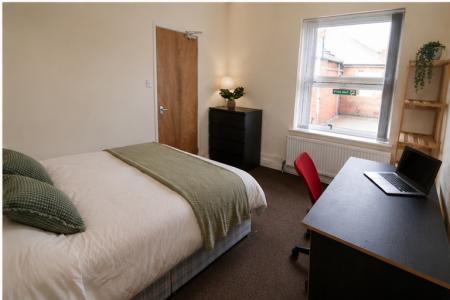2 bedroom Terraced House to let in Cloister Street, Dunkirk, Nottingham, NG7