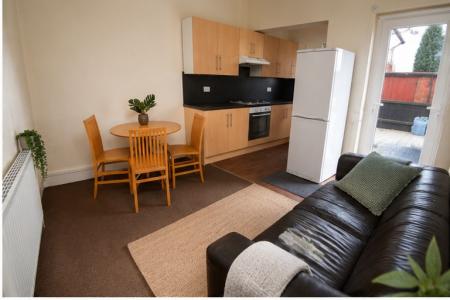 2 bedroom Terraced House to let in Cloister Street, Dunkirk, Nottingham, NG7