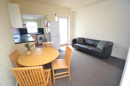 3 bedroom Detached house to let in Cloister Street, Dunkirk, Nottingham, NG7