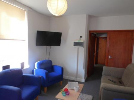 3 bedroom Semi-detached house to let in South Road, West Bridgford, NG2