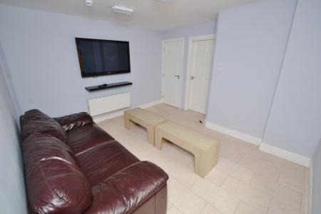 7 bedroom Terraced House to let in Berridge Road, Sherwood Rise, Nottingham, NG7